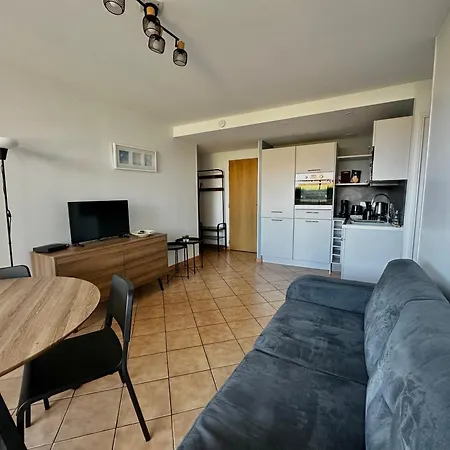 Loubapa, En Rez-de-jardin Appartement *