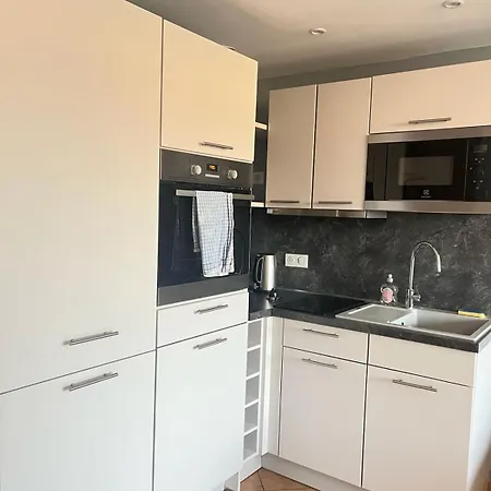 Apartment Loubapa, En Rez-de-jardin *